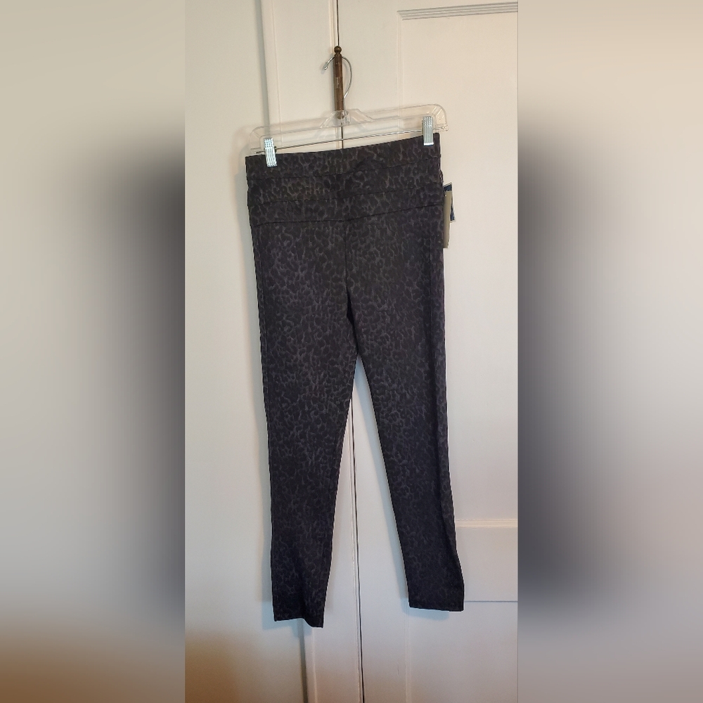 Jolt Leopard Print Leggings